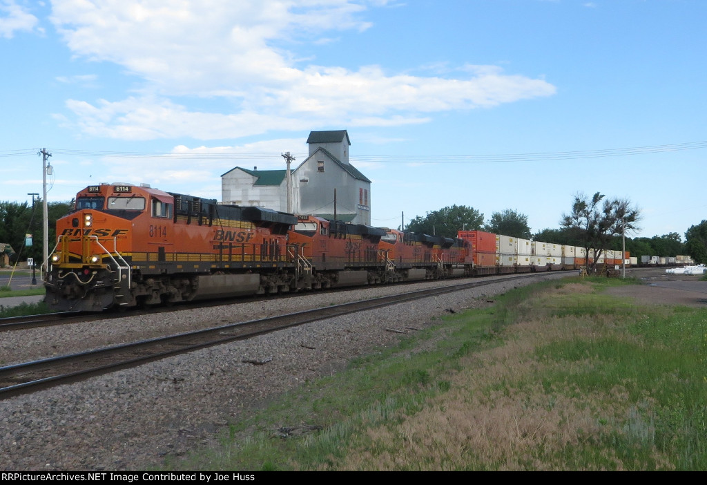 BNSF 8114 East